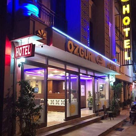 Oezguer Hotel Antalya Exterior photo