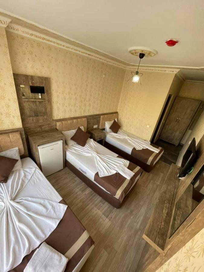Oezguer Hotel Antalya Exterior photo